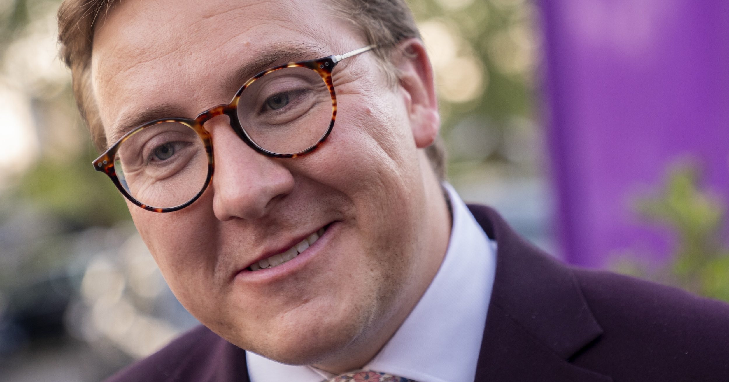 Bergur fanget i ny dobbeltrolle: Vil ikke “spilde forvaltningens tid ...