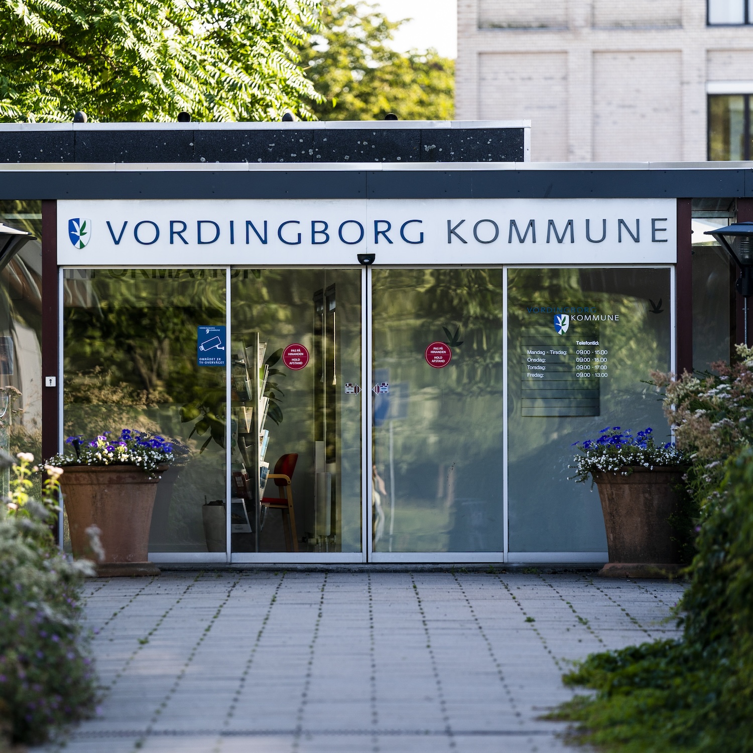 Udsatte borgere blev flået af kommune: Nu bryder tidligere central ...